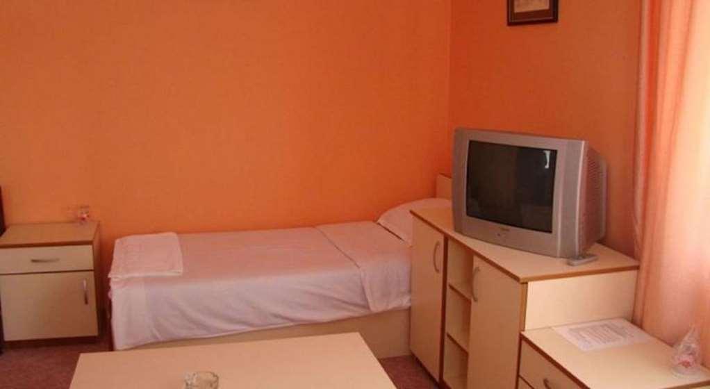 Hotel Ada - Otoka SJJ Zimmer foto